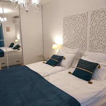 בודווה Beachfront Fontana 20 מראה חיצוני תמונה