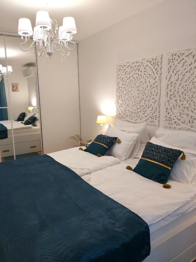 בודווה Beachfront Fontana 20 מראה חיצוני תמונה